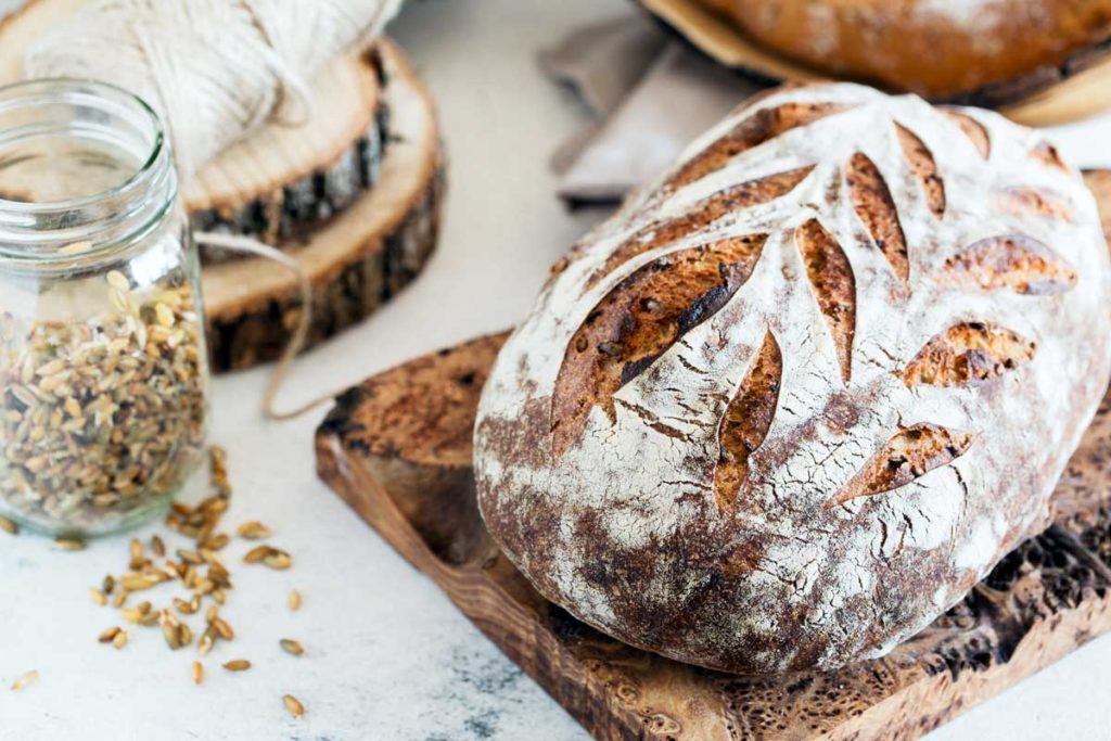 Basisches Brot, Basenbrot, gekeimtes Getreide, Keimmehl