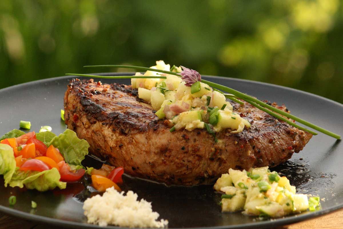 Steak mit Apfel Meerrettich Salsa | IHLEVITAL